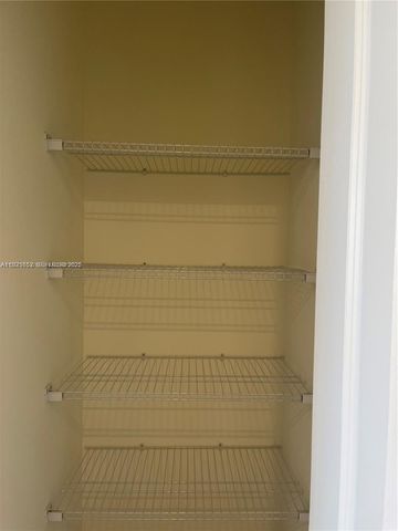 10300 NW 66th St 104, Doral, FL 33178