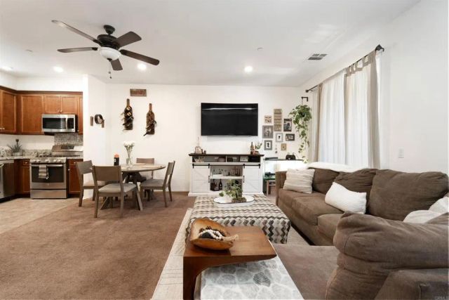 2860 Athens Road 6, Chula Vista, CA 91915