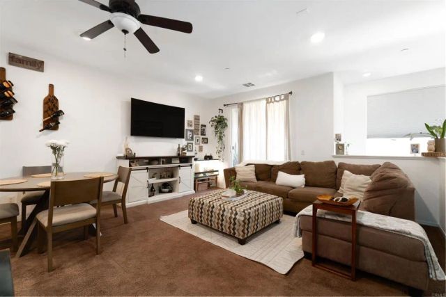 2860 Athens Road 6, Chula Vista, CA 91915