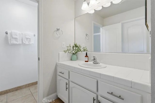 50047 Hangtree, Oakhurst, CA 93644