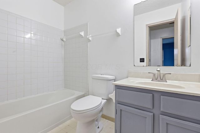 8207 Arbor Rose Way, Blacklick, OH 43004
