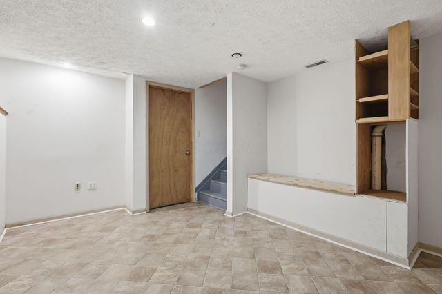 8207 Arbor Rose Way, Blacklick, OH 43004