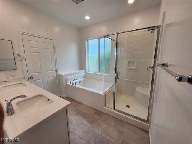 7332 North Decatur Boulevard 2, North Las Vegas, NV 89084