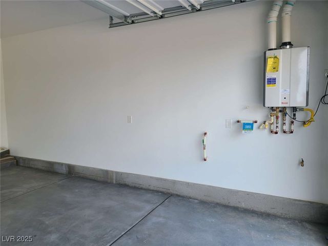 7332 North Decatur Boulevard 2, North Las Vegas, NV 89084