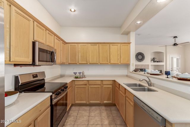 3131 E LEGACY Drive 2041, Phoenix, AZ 85042