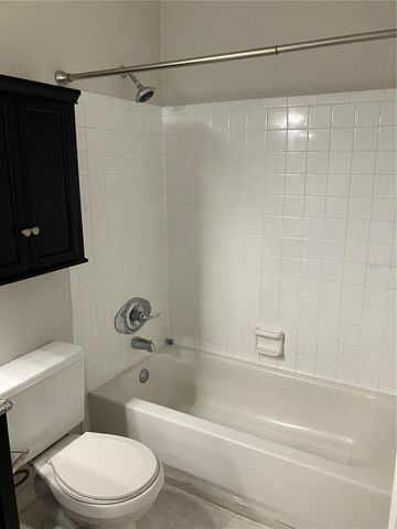 6901 SW 44TH AVENUE, Gainesville, FL 32608