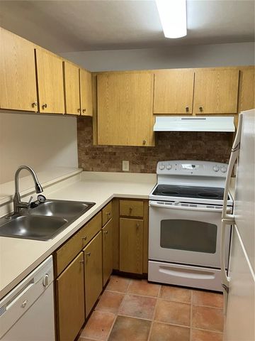 6901 SW 44TH AVENUE, Gainesville, FL 32608