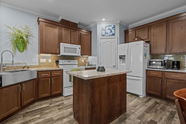 1644 Greenridge Dr., Conway, SC 29526