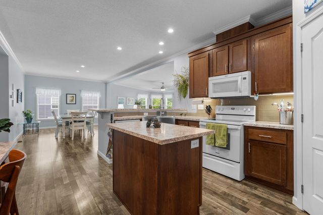 1644 Greenridge Dr., Conway, SC 29526
