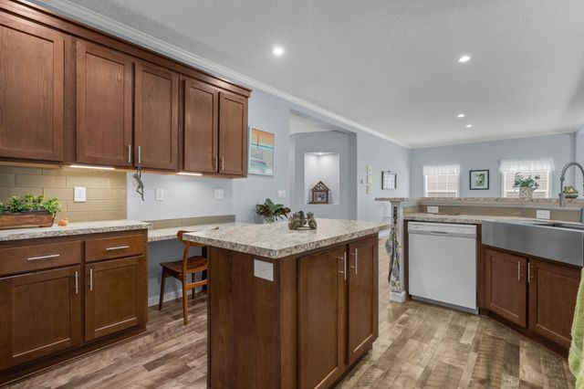 1644 Greenridge Dr., Conway, SC 29526