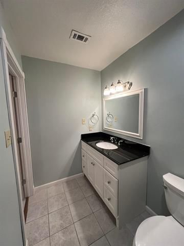 445 W Railroad Avenue, China, TX 77613