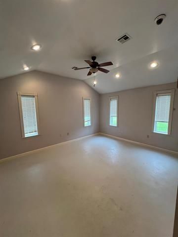 445 W Railroad Avenue, China, TX 77613