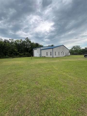 445 W Railroad Avenue, China, TX 77613