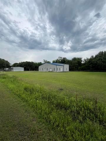 445 W Railroad Avenue, China, TX 77613