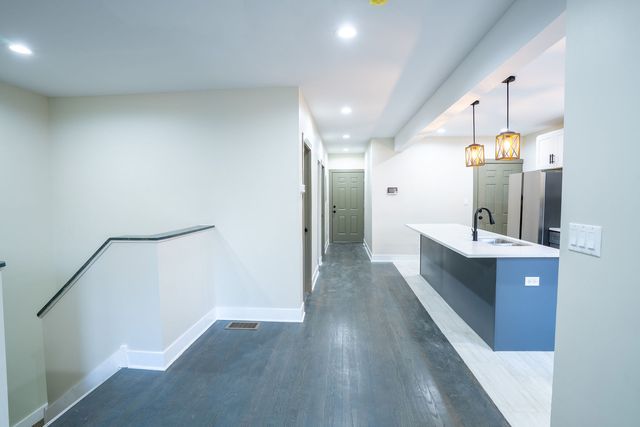 7948 S Evans Avenue 1F, Chicago, IL 60619
