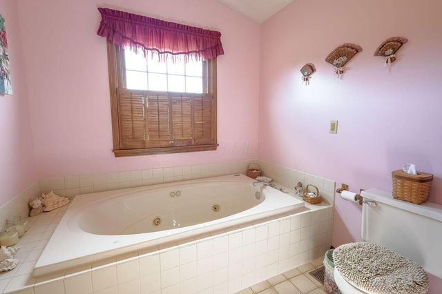 12099 Duncan Plains Road, Johnstown, OH 43031