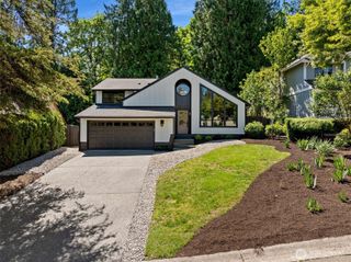 2425 NW Oakcrest Drive, Issaquah, WA 98027