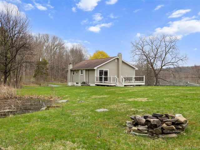 491 Floyd Ackert Road, Esopus, NY 12493