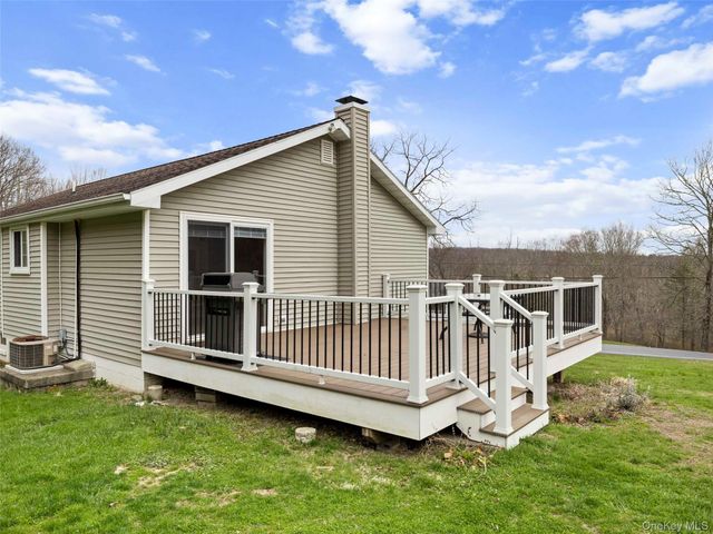 491 Floyd Ackert Road, Esopus, NY 12493