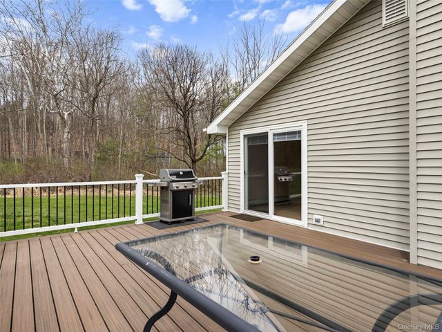 491 Floyd Ackert Road, Esopus, NY 12493