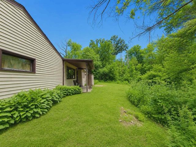 3908 Valley ROAD, Racine, WI 53405