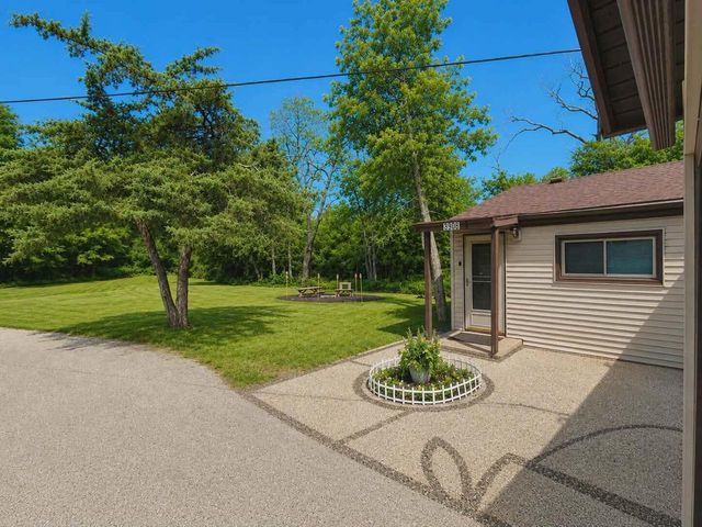 3908 Valley ROAD, Racine, WI 53405