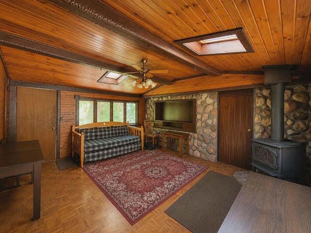 3908 Valley ROAD, Racine, WI 53405