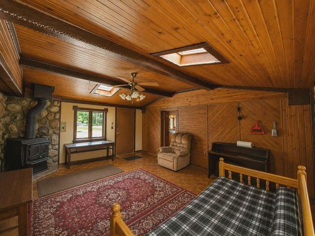 3908 Valley ROAD, Racine, WI 53405