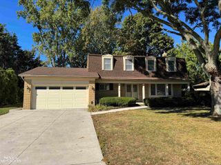 39043 Cadborough Drive, Clinton Township, MI 48038