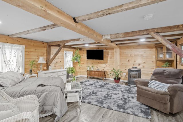 1407 South Stark Highway, Weare, NH 03281