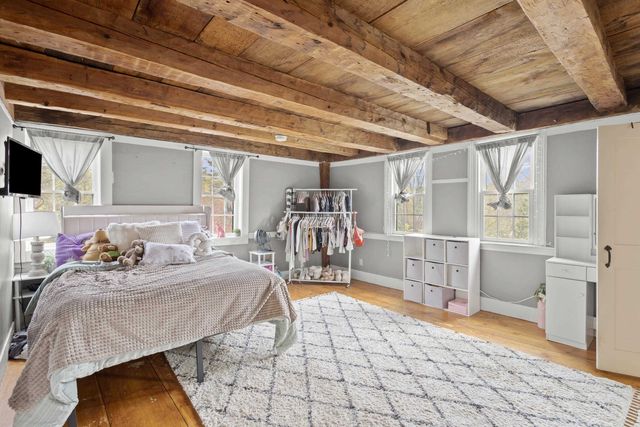 1407 South Stark Highway, Weare, NH 03281