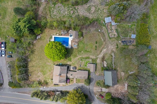 1407 South Stark Highway, Weare, NH 03281