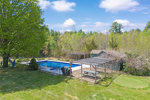1407 South Stark Highway, Weare, NH 03281