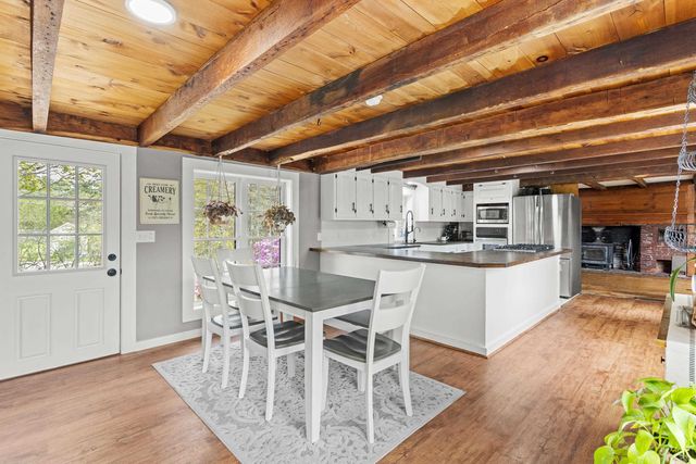 1407 South Stark Highway, Weare, NH 03281