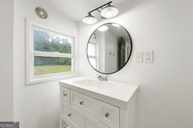 366 Mount Carmel Road, Newnan, GA 30263