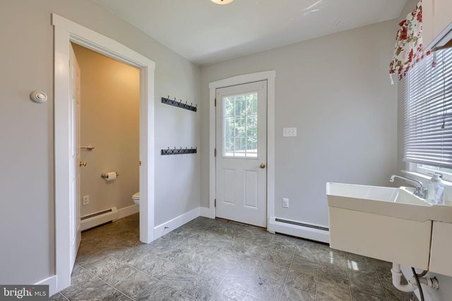 137 N CHARLOTTE ST, Manheim, PA 17545