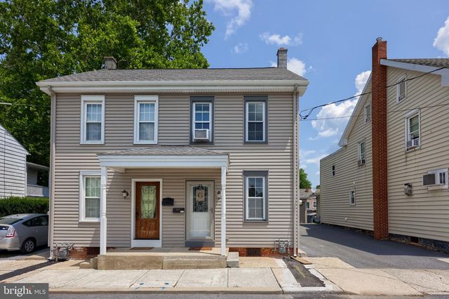 137 N CHARLOTTE ST, Manheim, PA 17545