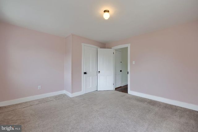 137 N CHARLOTTE ST, Manheim, PA 17545