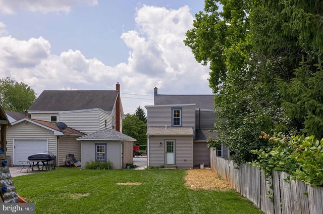 137 N CHARLOTTE ST, Manheim, PA 17545