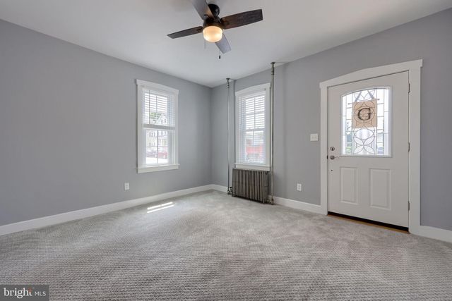 137 N CHARLOTTE ST, Manheim, PA 17545