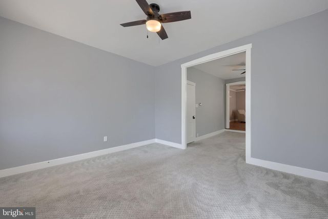 137 N CHARLOTTE ST, Manheim, PA 17545