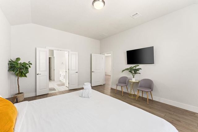 8610 McKamy DR, Austin, TX 78744