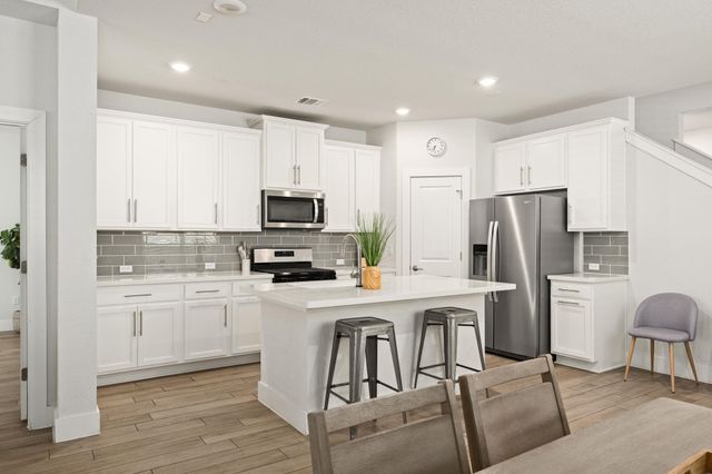 8610 McKamy DR, Austin, TX 78744