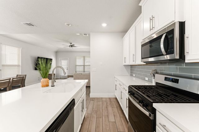 8610 McKamy DR, Austin, TX 78744