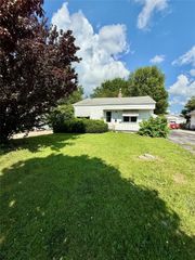 3623 Wright Street, Des Moines, IA 50316