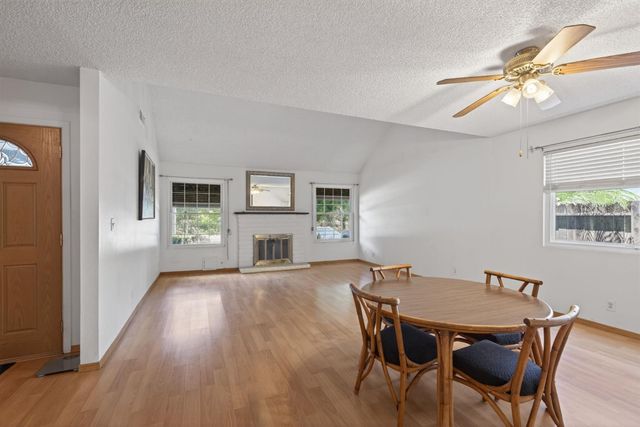 7124 Van Maren Ln, Citrus Heights, CA 95621