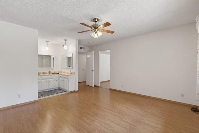 7124 Van Maren Ln, Citrus Heights, CA 95621