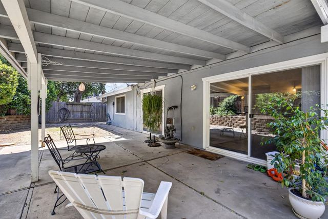 7124 Van Maren Ln, Citrus Heights, CA 95621