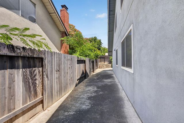 7124 Van Maren Ln, Citrus Heights, CA 95621