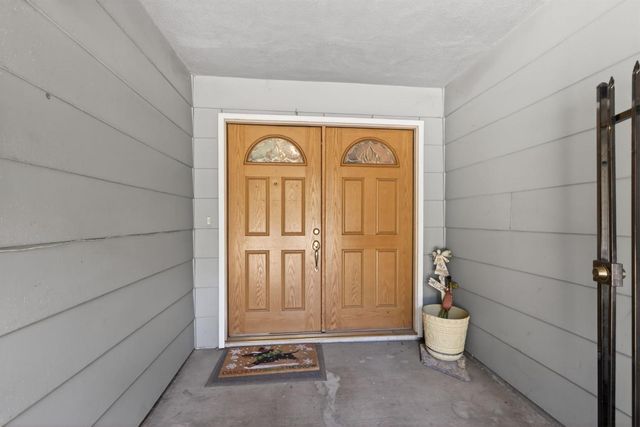 7124 Van Maren Ln, Citrus Heights, CA 95621